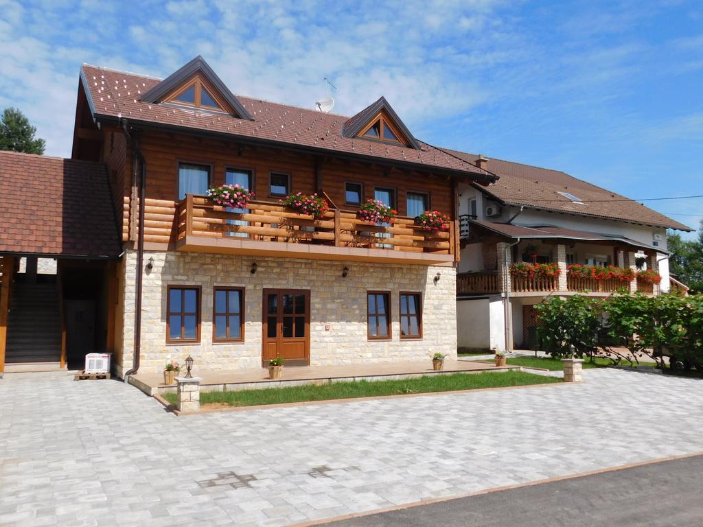 Guesthouse Sara Ґрабовац Екстер'єр фото